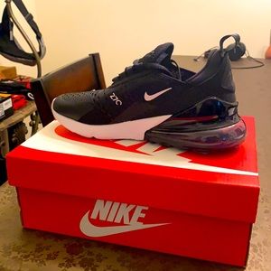 Nike Air Max 270 Size 6.5 Big Kids Brand New